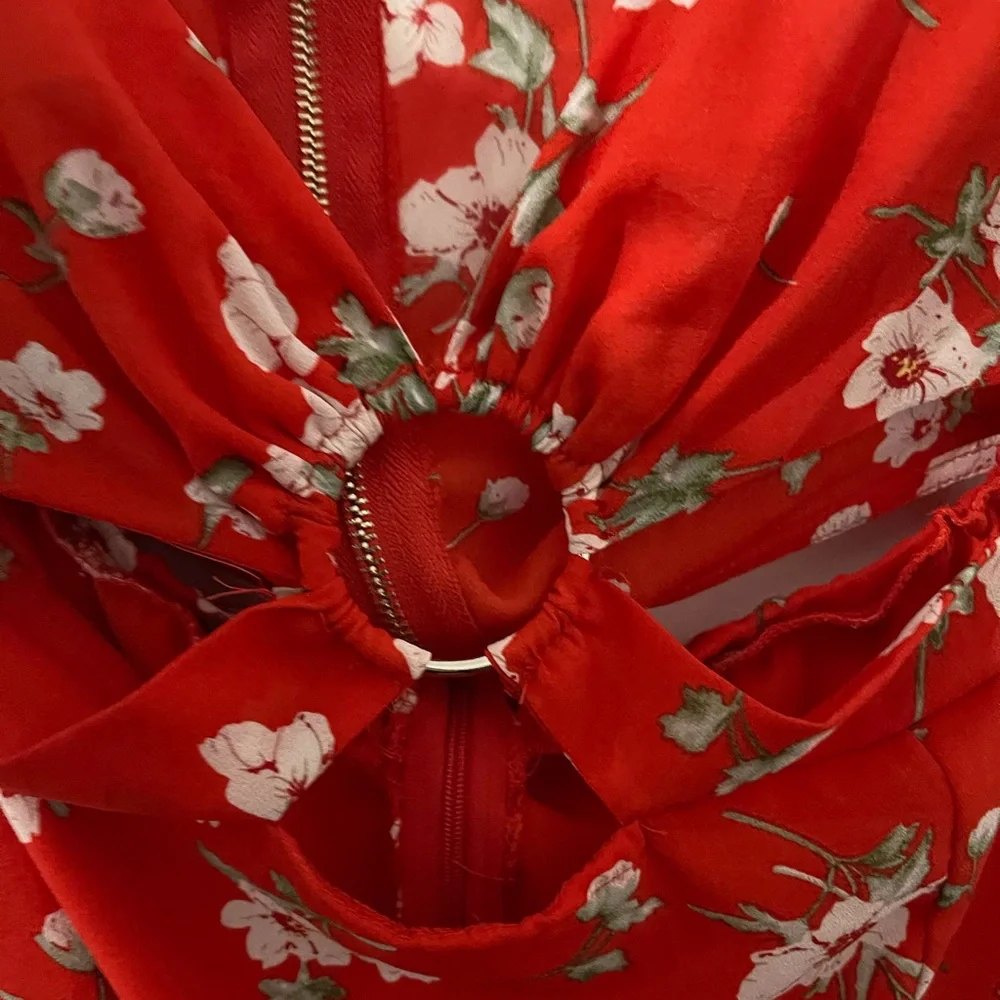 RED/WHOTE FLOWER MAXI DRESS CUTOUT - Picture 6 of 7